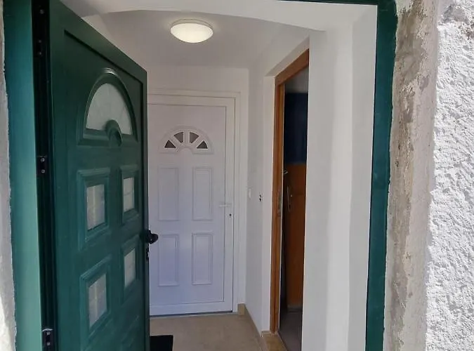 Center Perfect Spot Split