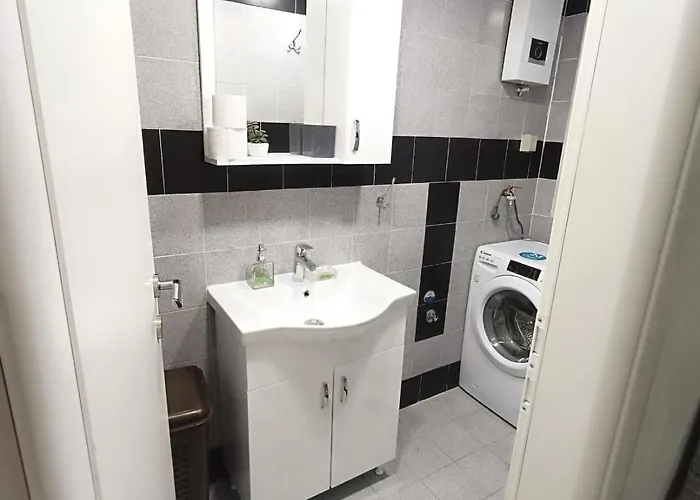 Apartment Center Perfect Spot Split