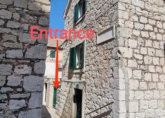 Center Perfect Spot Split