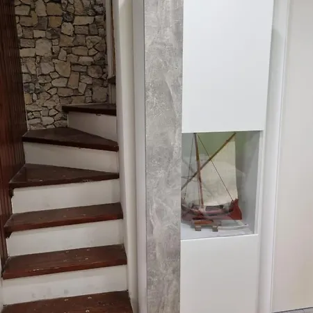 Center Perfect Spot Split